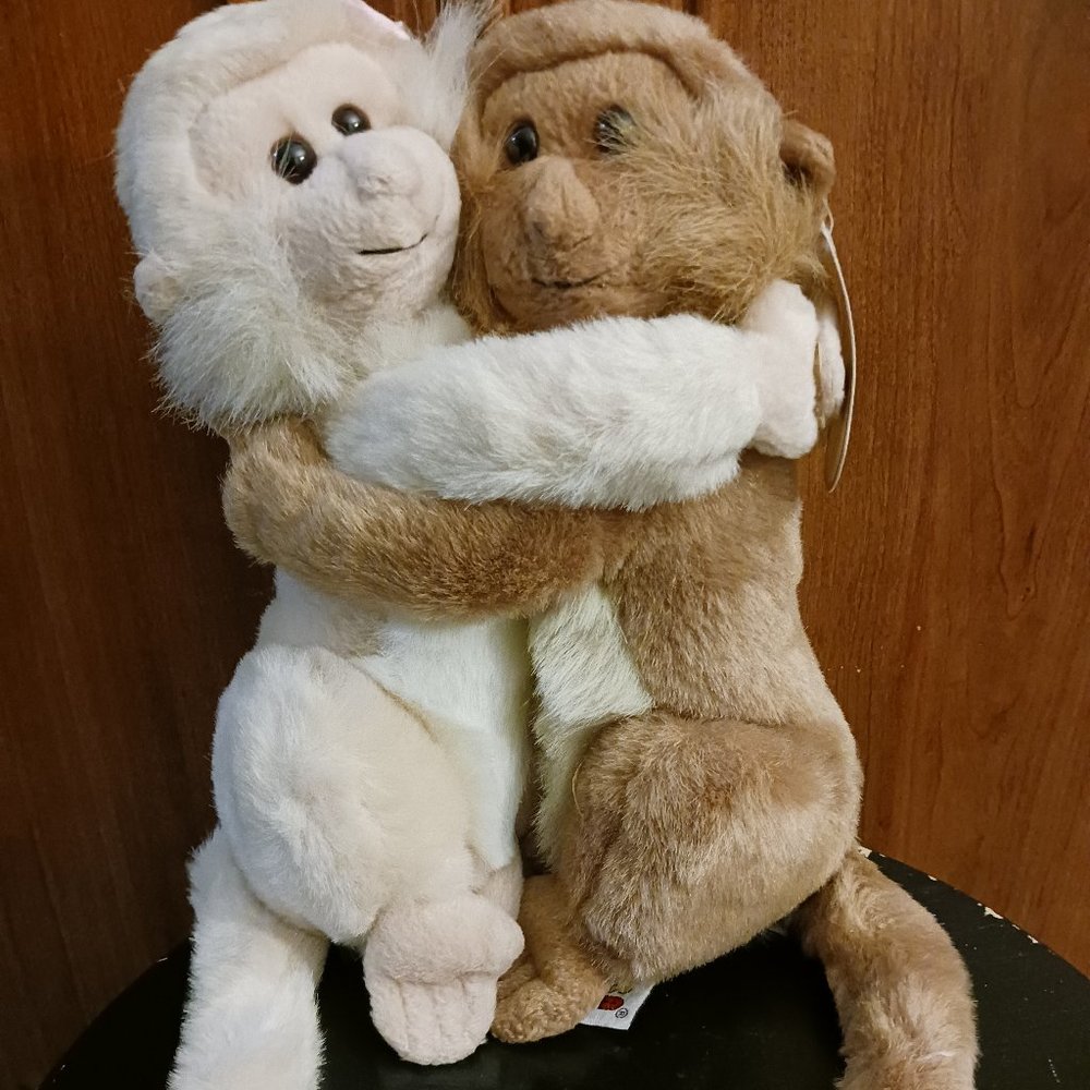 Plush Hugging Monkeys
